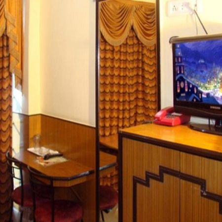 Swagatam International Hotel Колката Екстериор снимка